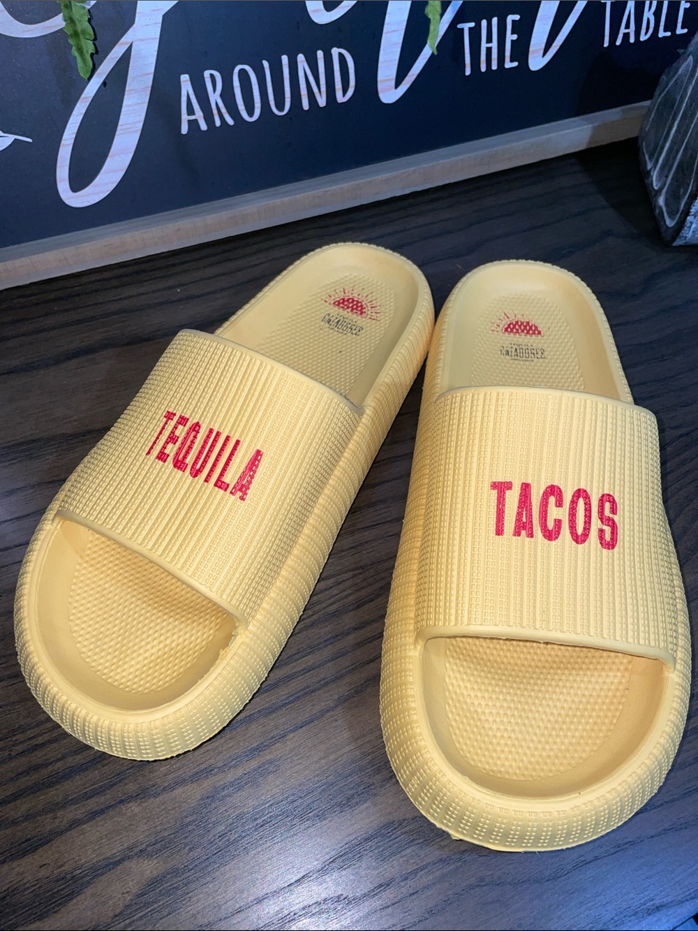Rare Promo Tequila Cazadores “Tacos & Tequila”Cloud Slides Size 8.5-9.5 (40-41)
